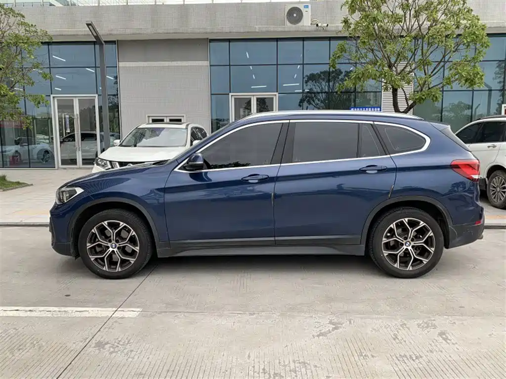 BMW X1 2021 — фото 3