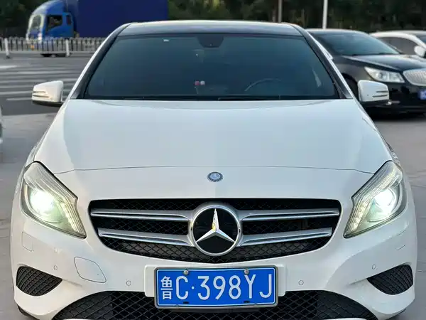 Mercedes-Benz A-Class 2015