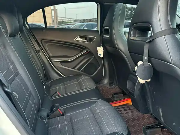 Mercedes-Benz A-Class 2015
