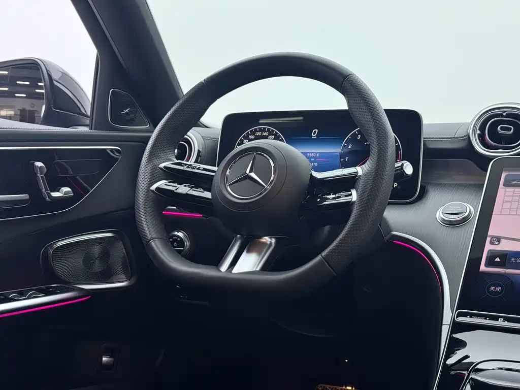 Mercedes-Benz C-Class 2024 — фото 13