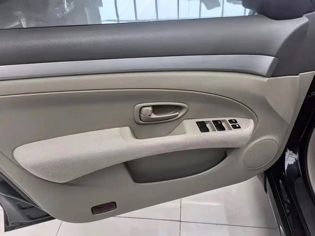 Nissan Sylphy 2015 — фото 18