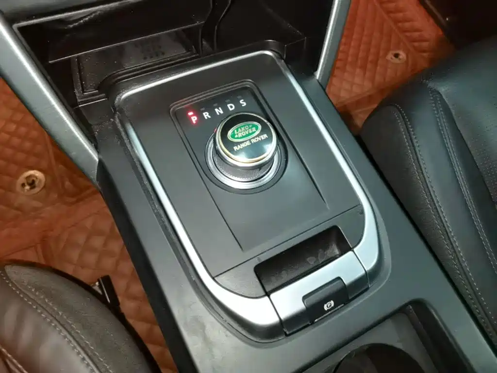 Land Rover Discovery Sport 2015 — фото 14