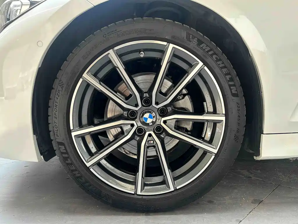 BMW 3 Series 2025