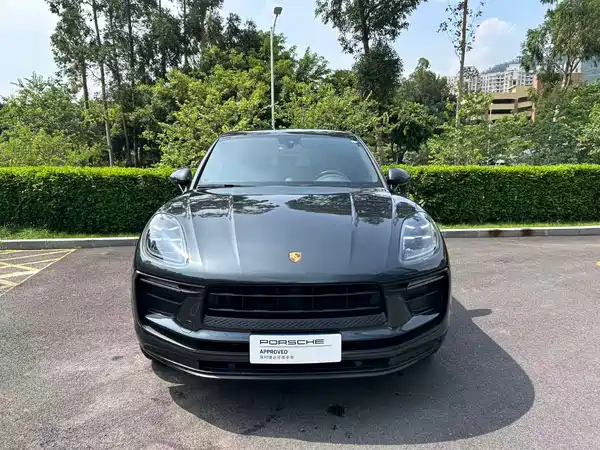 Porsche Macan 2025