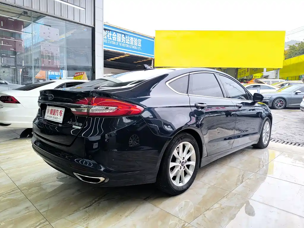 Ford Mondeo 2018 — фото 11