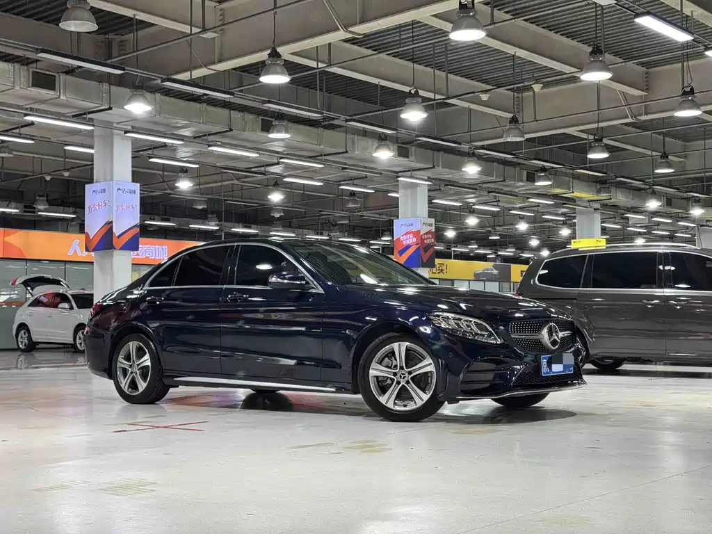 Mercedes-Benz C-Class 2019 — фото 3