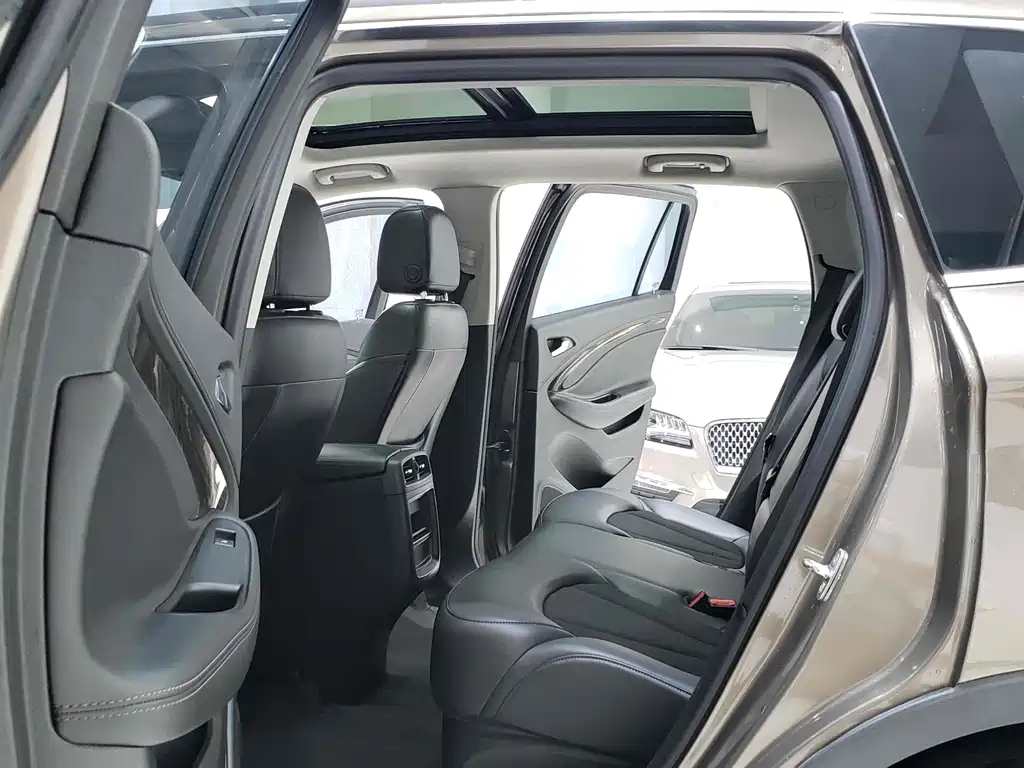 Buick Envision Plus 2018 — фото 9