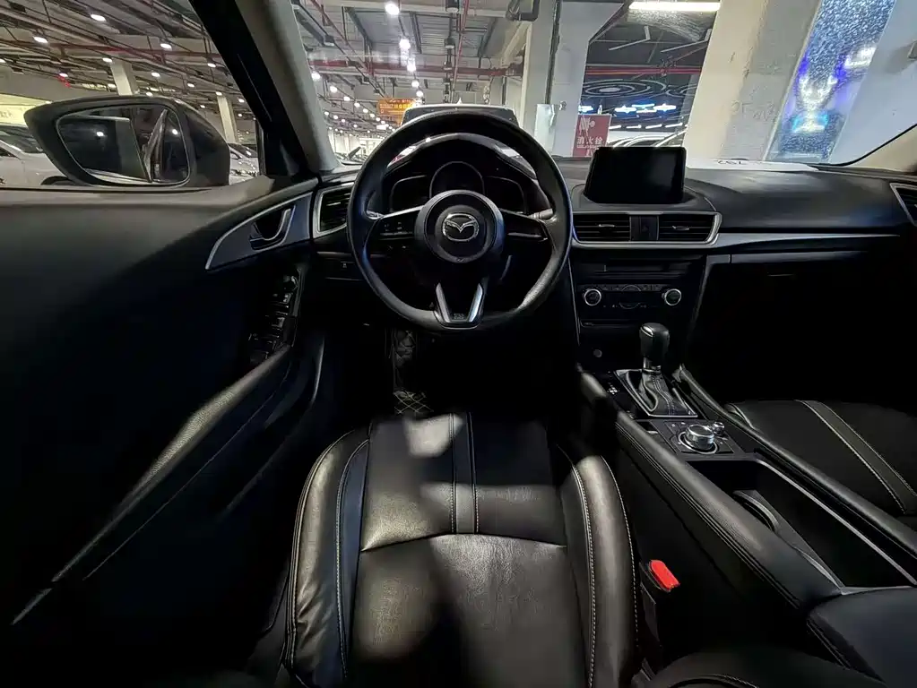 Mazda 3 Axela 2019