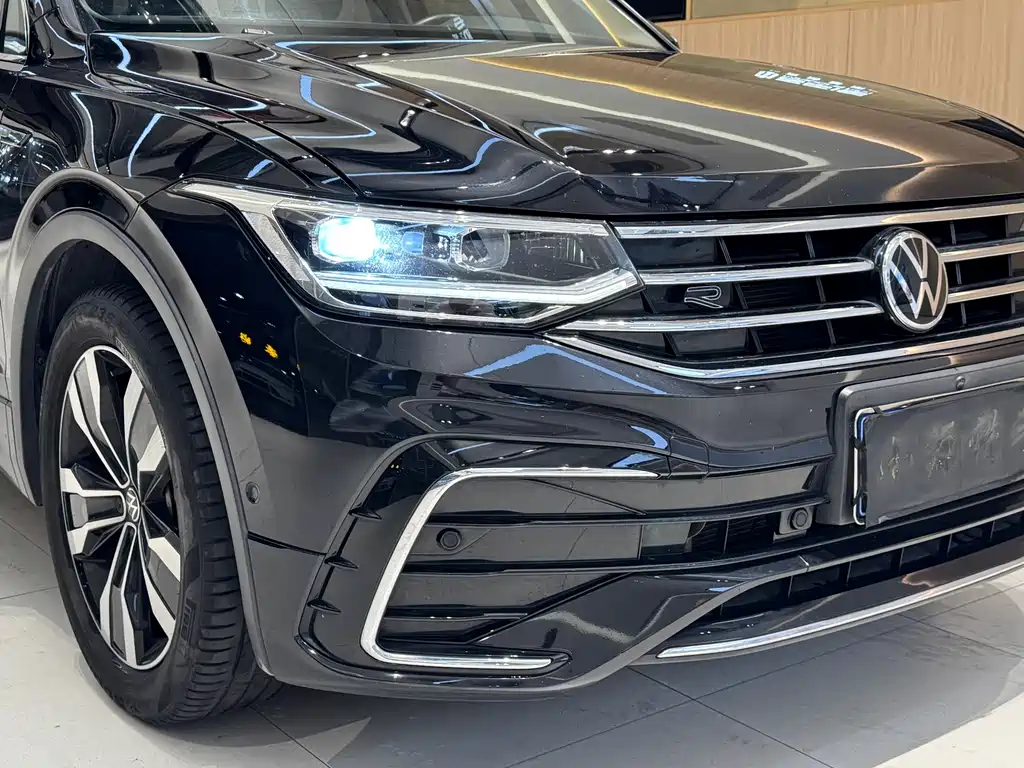 Volkswagen Tiguan L 2021 — фото 4