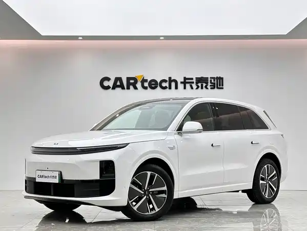 Li Auto L6 2025