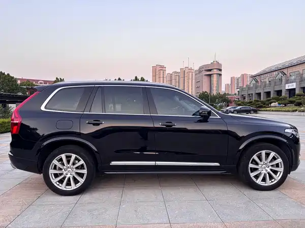Volvo XC90 2019