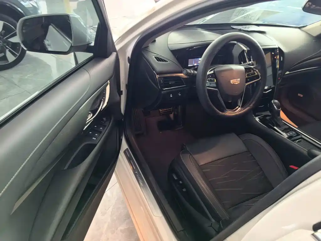 Cadillac ATS-L 2019 — фото 16