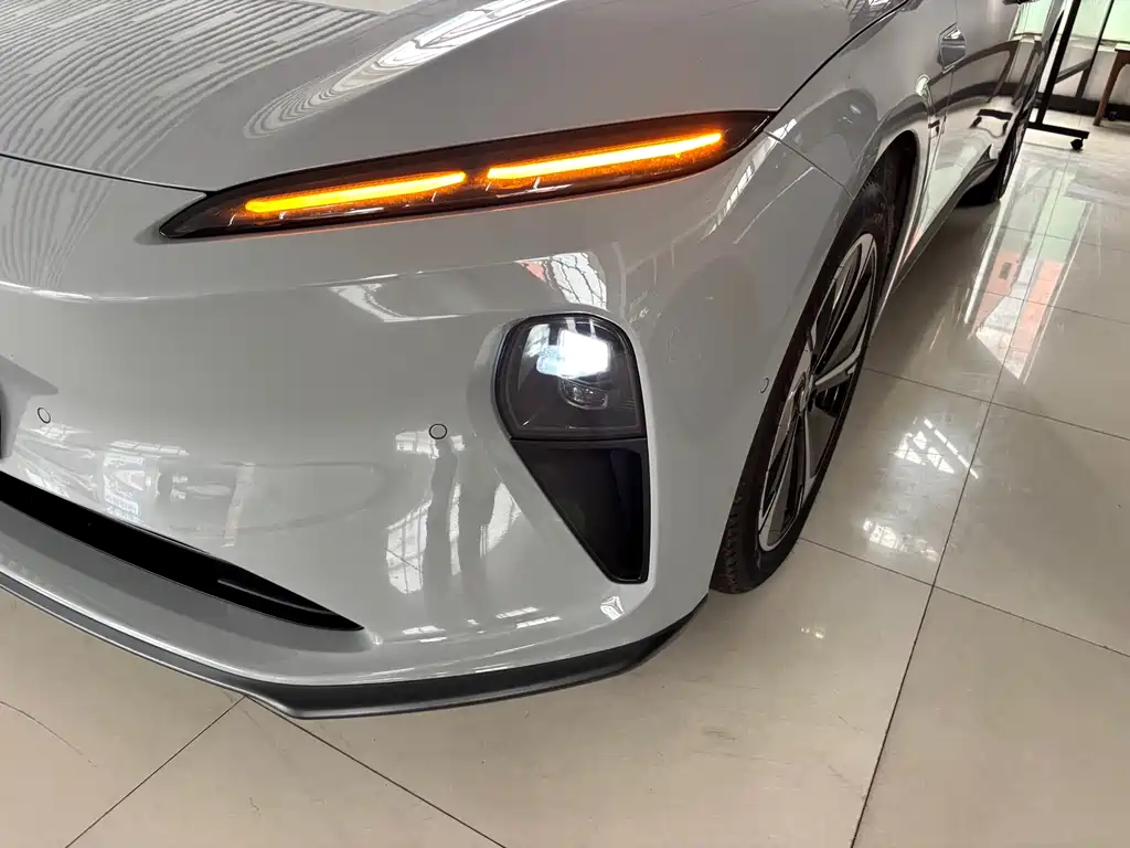 NIO ET5T 2025