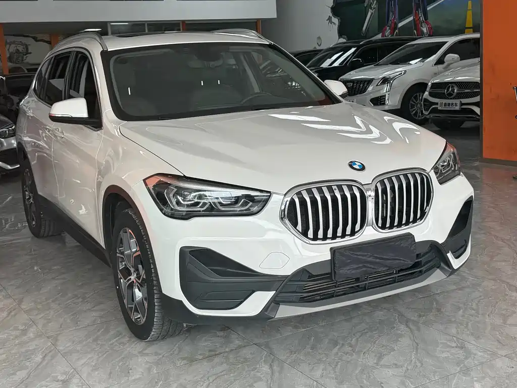 BMW X1 2022 — фото 3