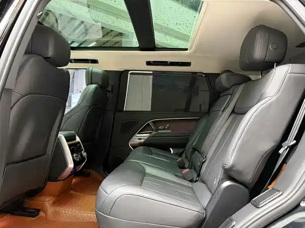 Land Rover Range Rover 2023