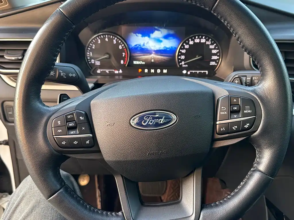 Ford Explorer 2021 — фото 10