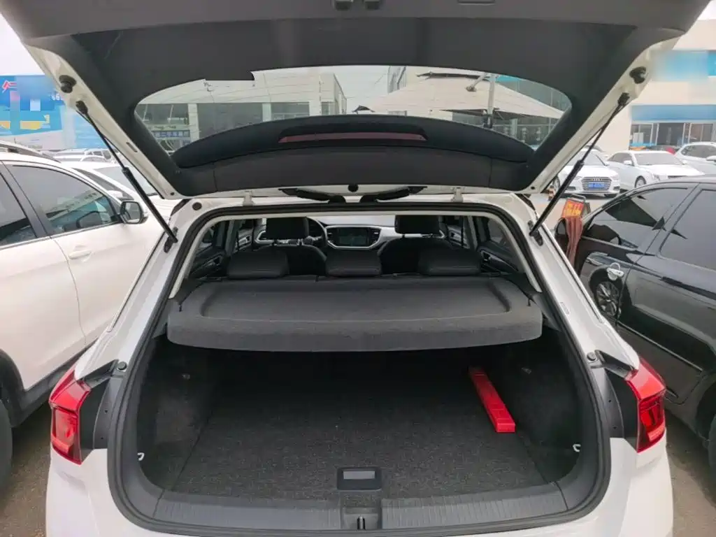 Volkswagen T-Roc 2019 — фото 19
