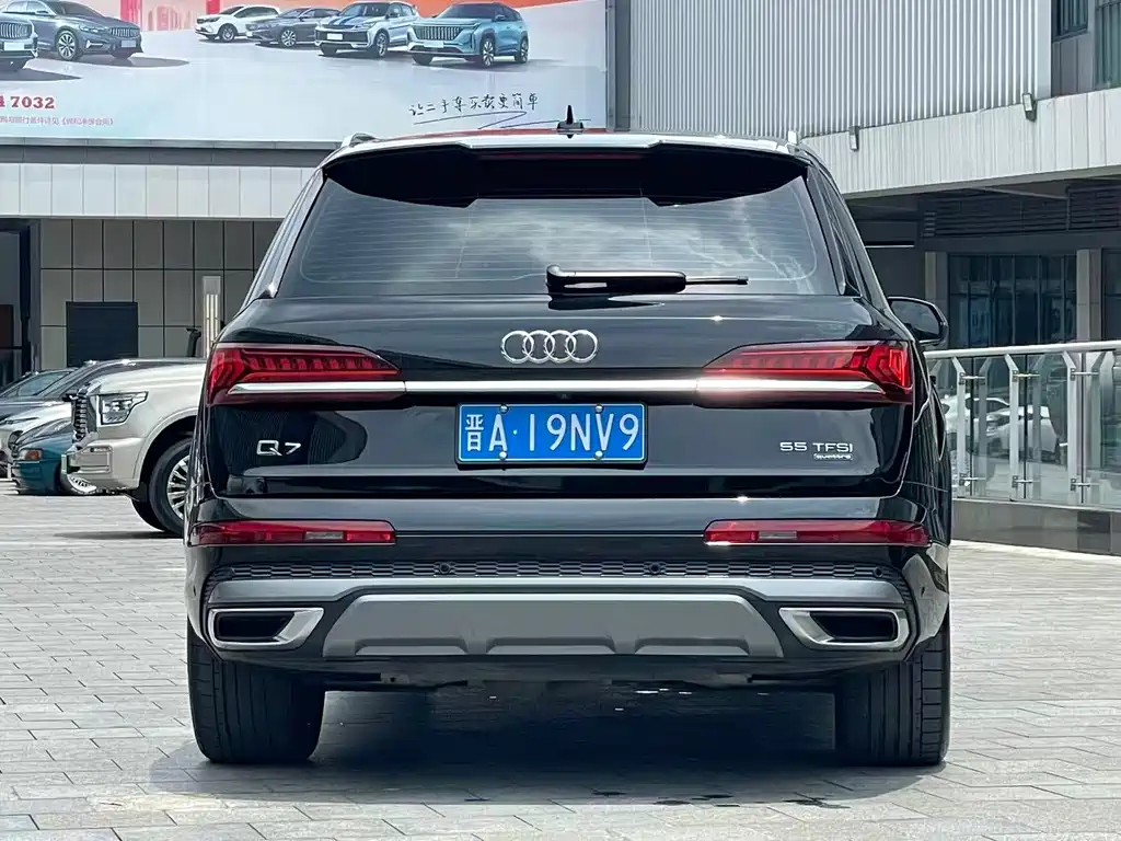 Audi Q7 2023 — фото 6
