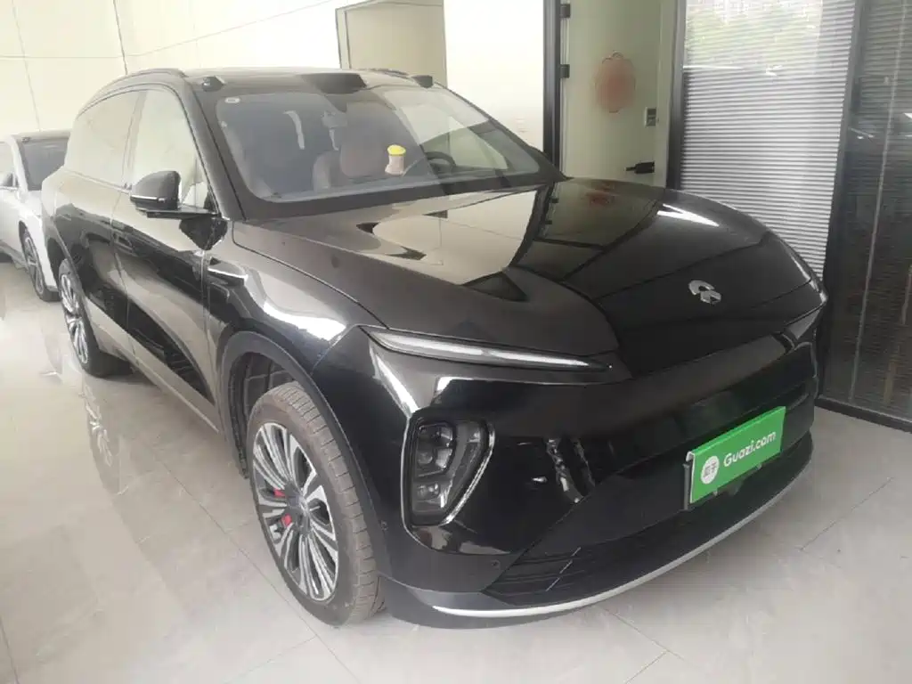 NIO ES8 2024
