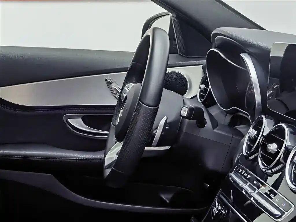 Mercedes-Benz C-Class 2019 — фото 22