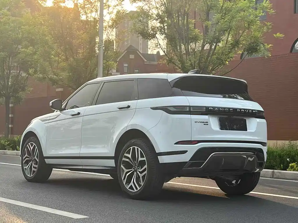 Land Rover Evoque 2022 — фото 18