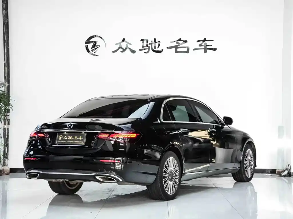 Mercedes-Benz E-Class 2022 — фото 10