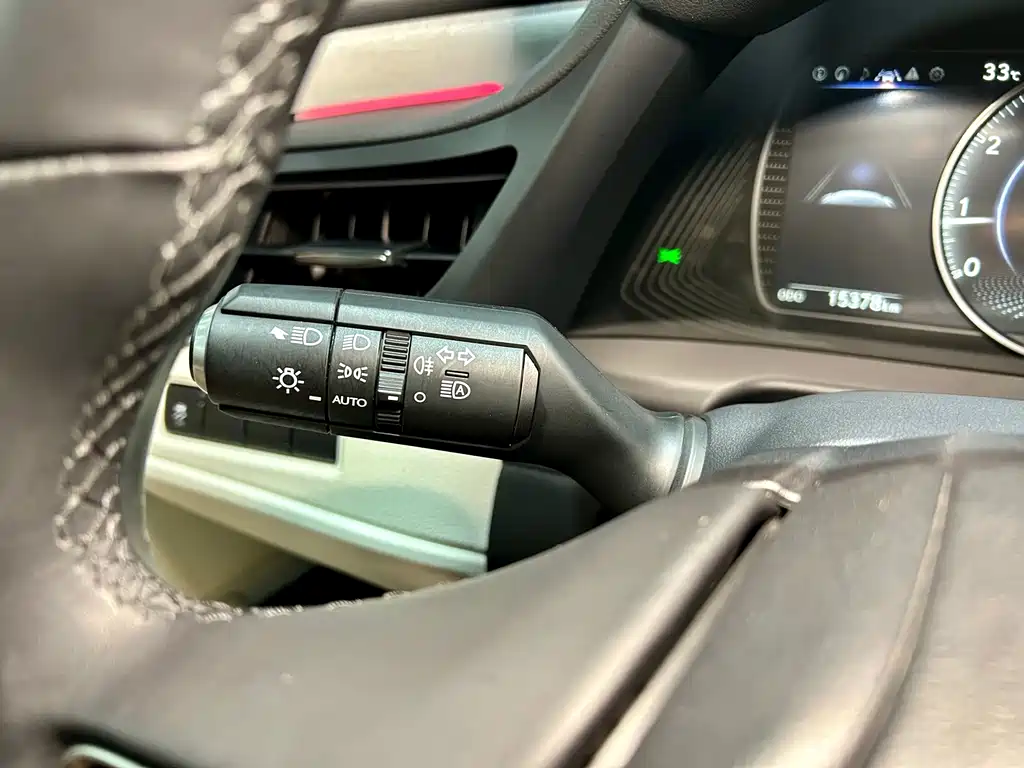 Lexus ES 2025 — фото 14
