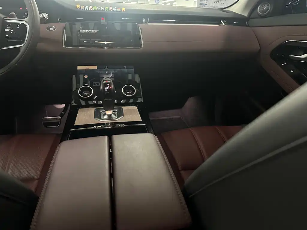 Land Rover Evoque 2023 — фото 13