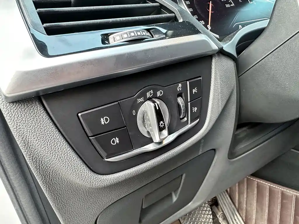 BMW X3 2018 — фото 13