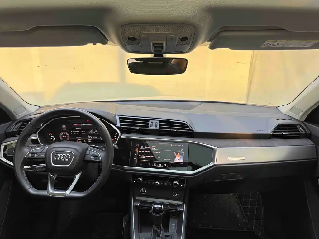 Audi Q3 2023 — фото 16