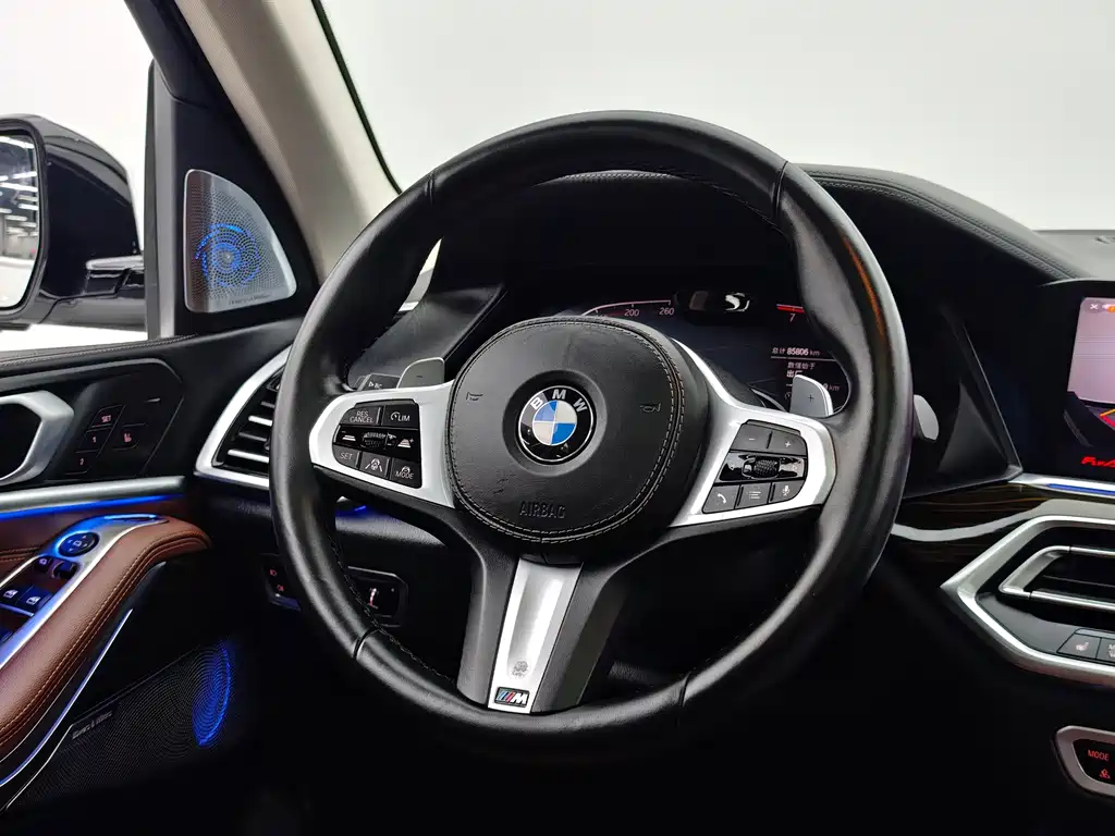 BMW X5 2018 — фото 12