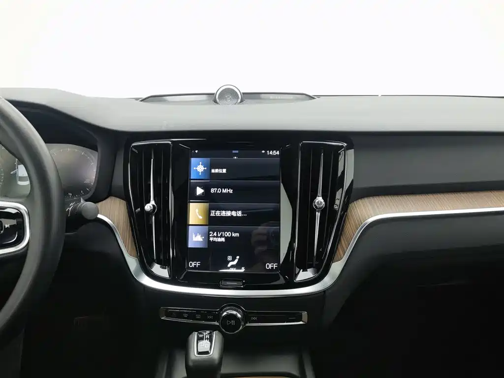 Volvo S60 2021 — фото 12