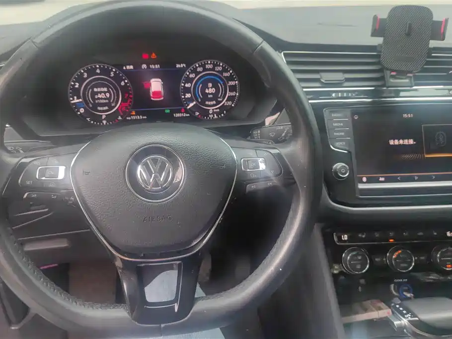 Volkswagen Tiguan L 2018 — фото 12