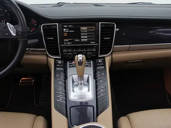 Porsche Panamera 2013