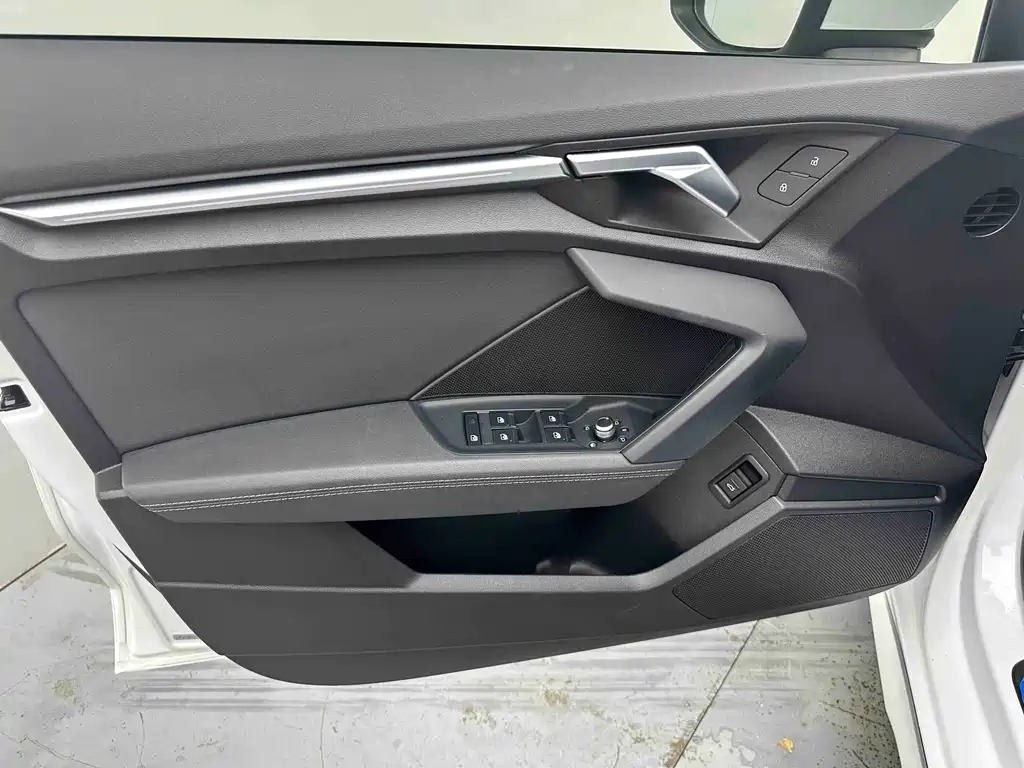 Audi A3 2022 — фото 10