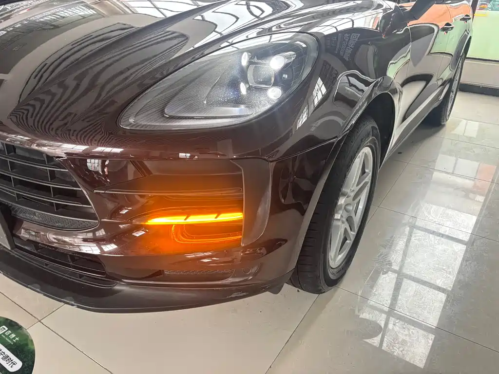 Porsche Macan 2020
