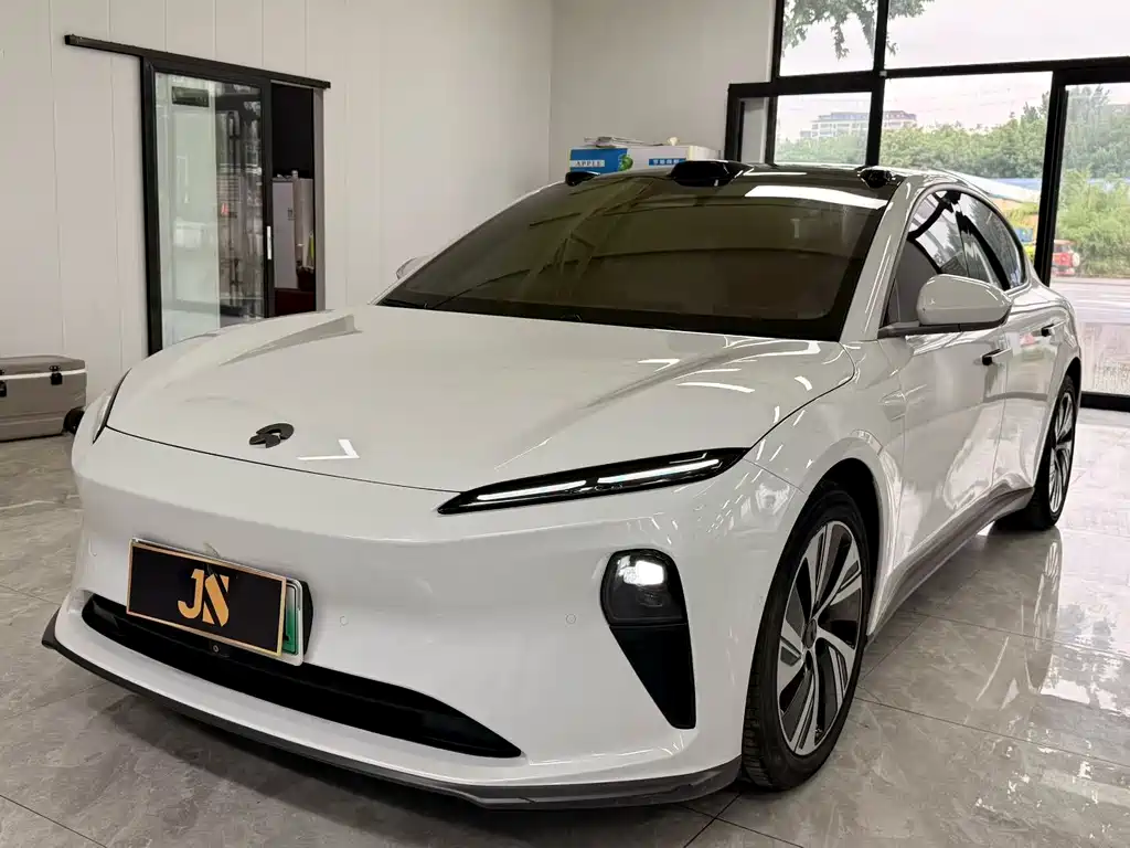 NIO ET5 2022