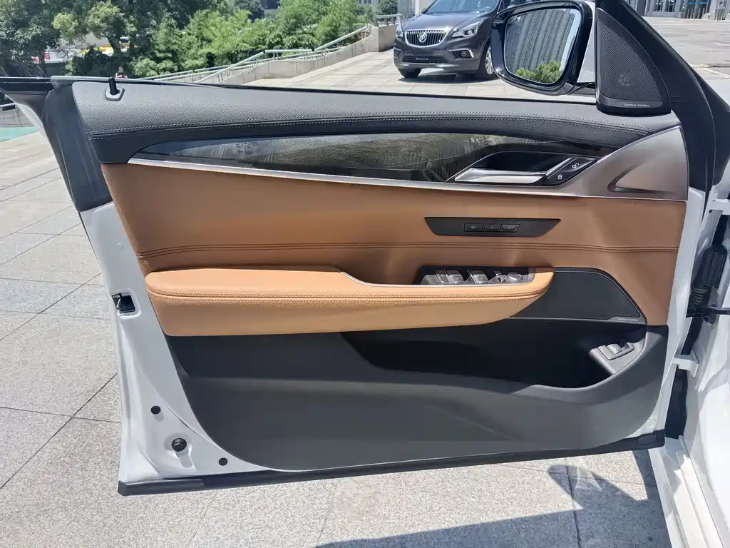 BMW 6 Series GT 2023 — фото 14