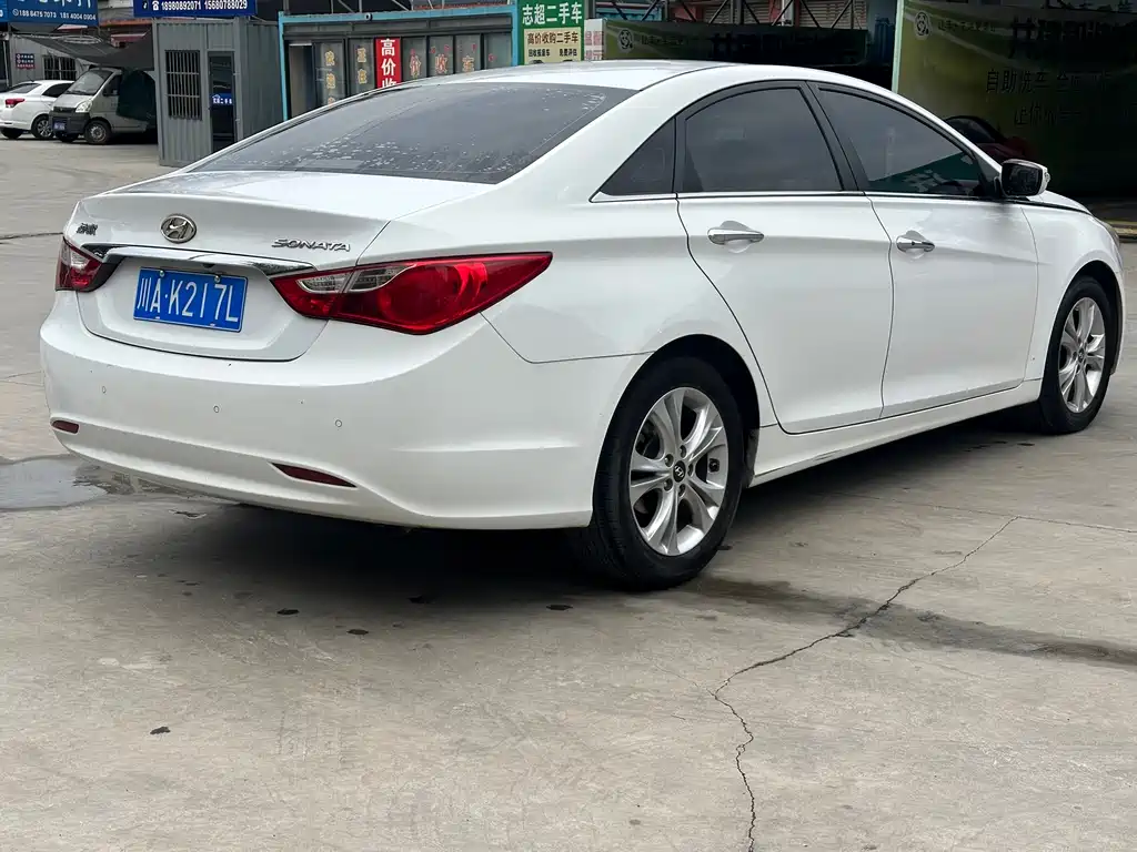 Hyundai Sonata 2012 — фото 12