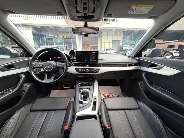 Audi A4L 2021