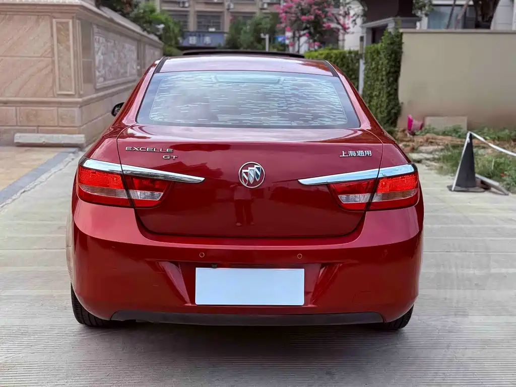 Buick Excelle 2015 — фото 10