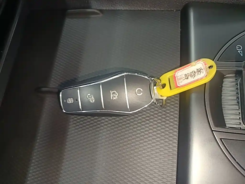 BYD Seal 05 DM-i 2025 — фото 17