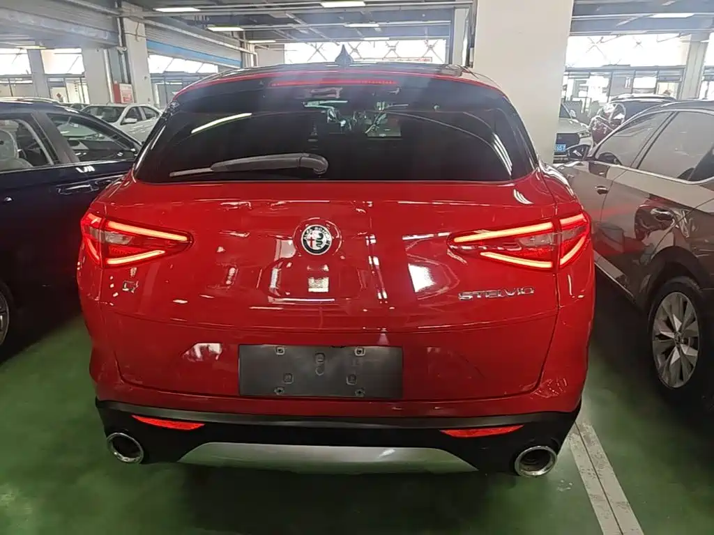 Alfa Romeo Stelvio 2017 — фото 6