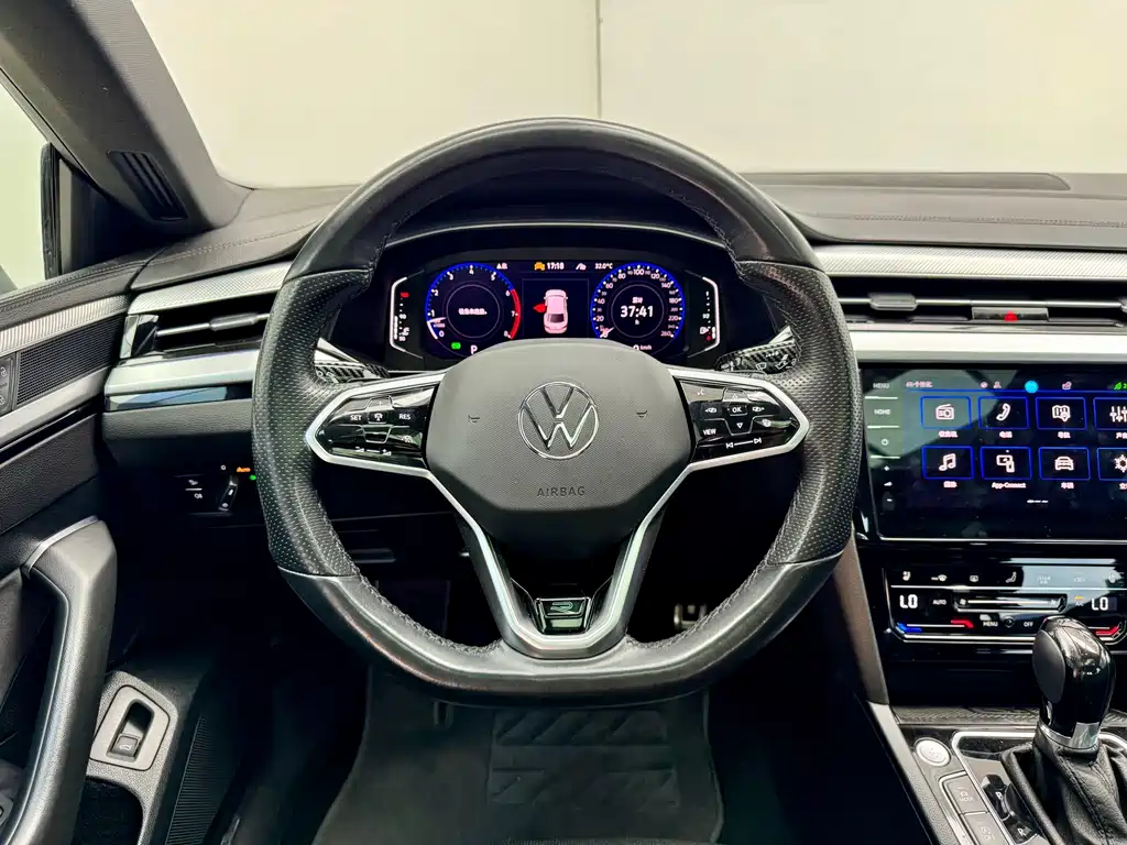 Volkswagen CC 2023 — фото 17