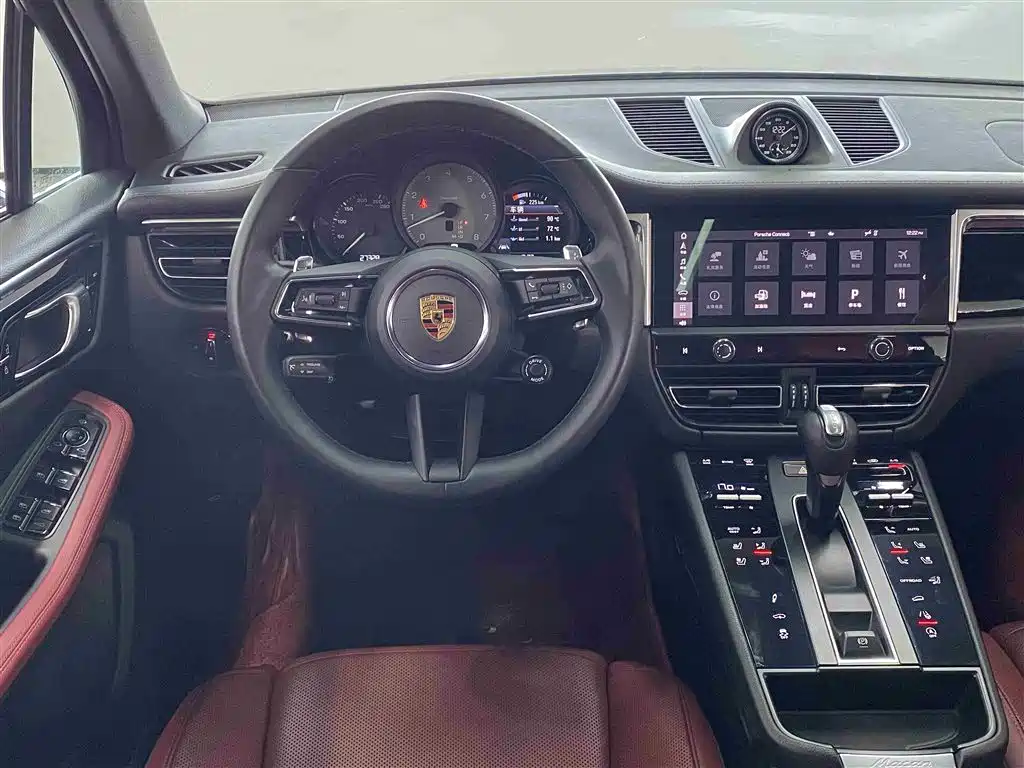 Porsche Macan 2023 — фото 18