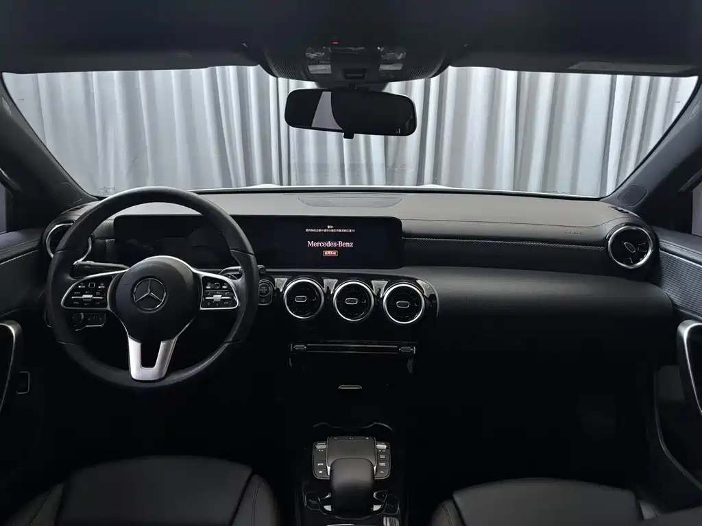 Mercedes-Benz A-Class 2022 — фото 11