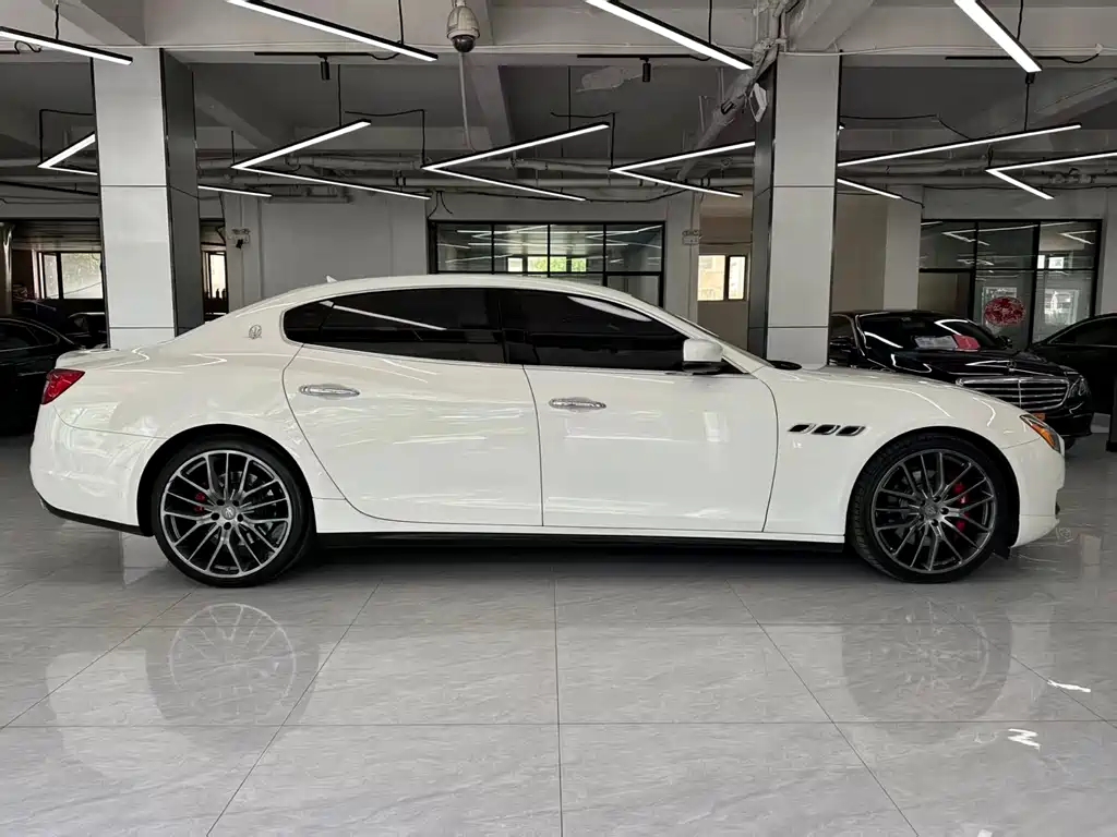 Maserati Quattroporte 2015 — фото 3
