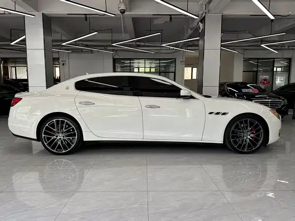 Maserati Quattroporte 2015
