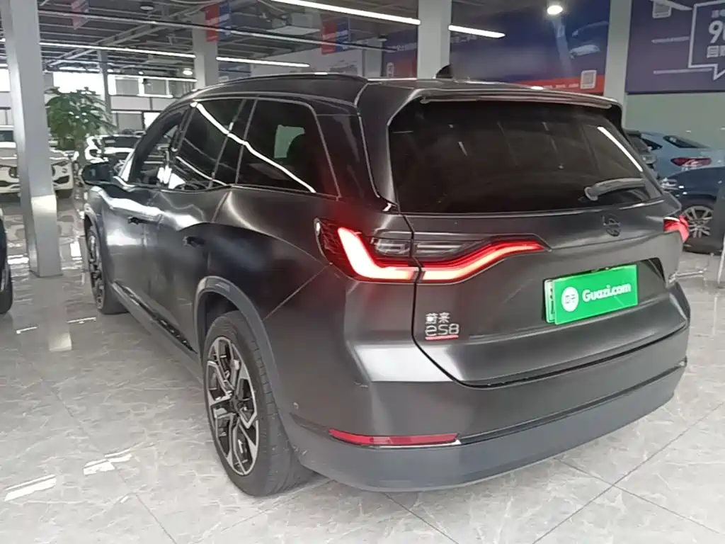 NIO ES8 2022