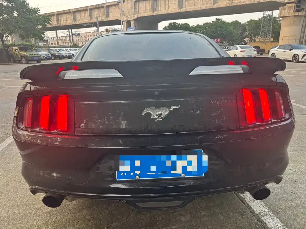 Ford Mustang 2016 — фото 11